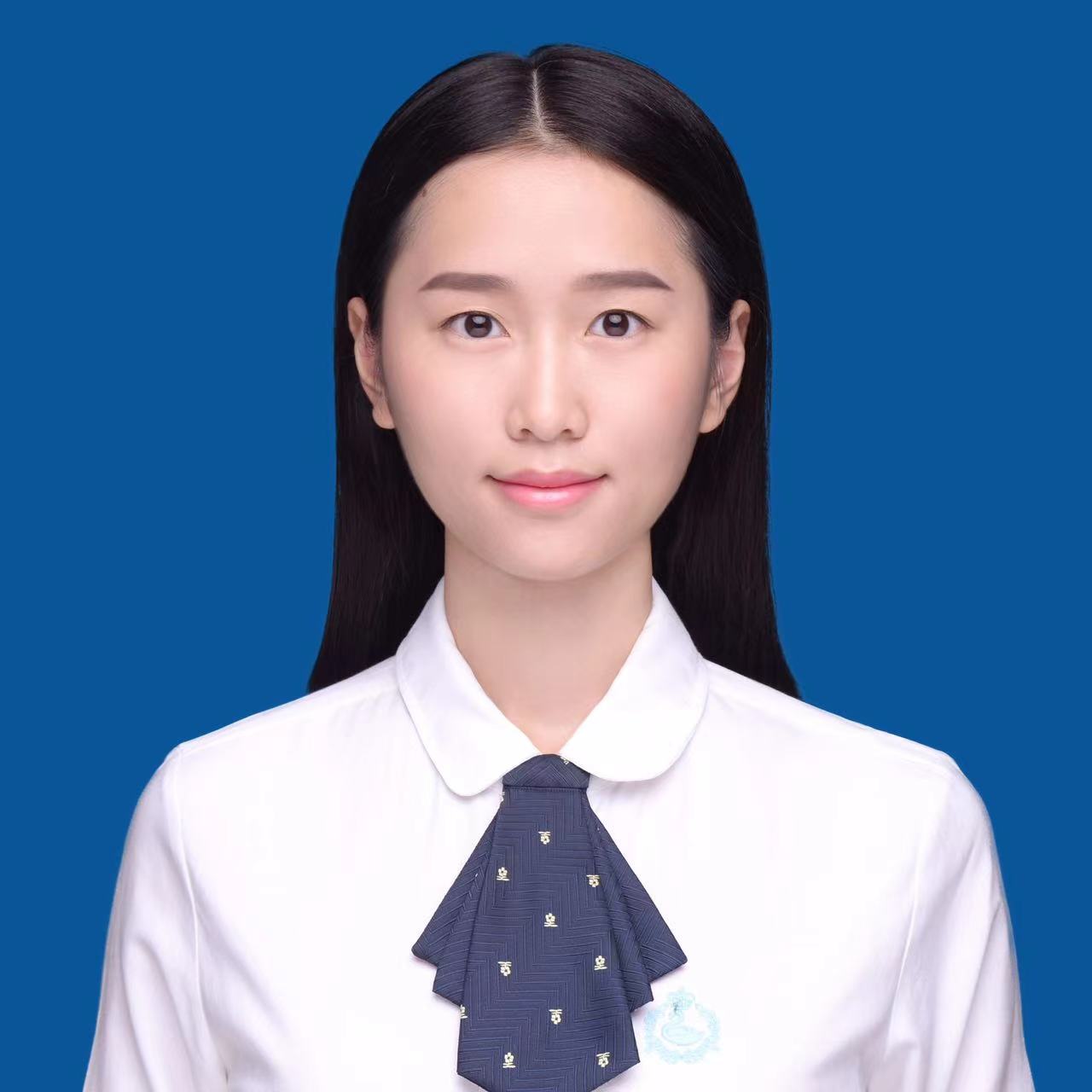 刘菁儿证件照.jpg