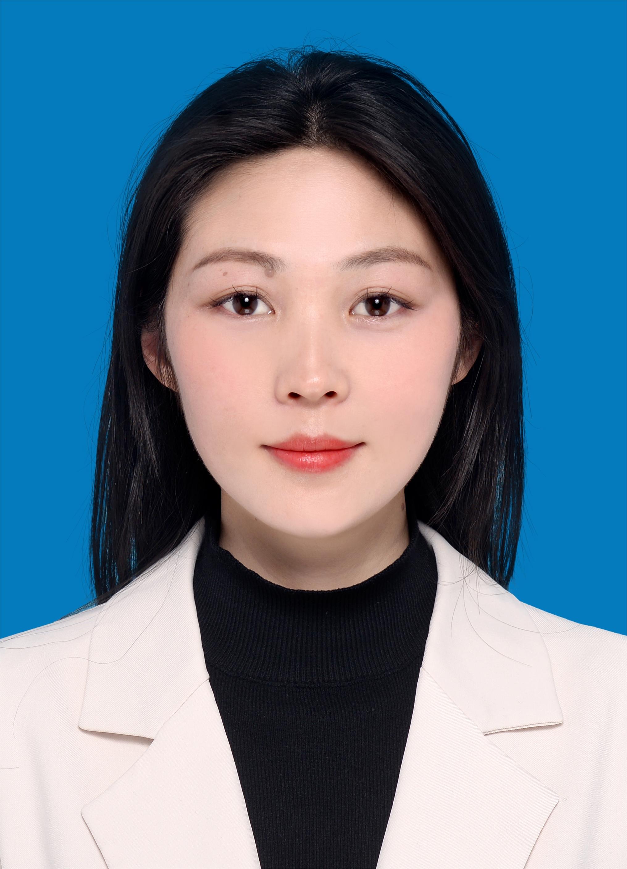 陈敏证件照.jpg